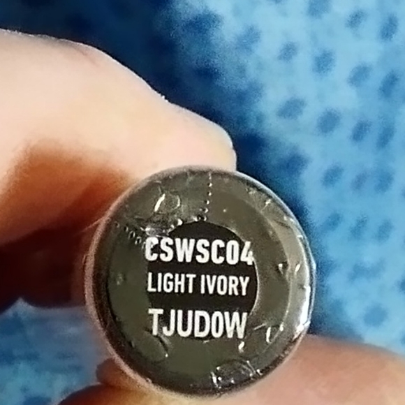 NYX Can't Stop Won't Stop Contour/Concealer - Picture 3 of 4